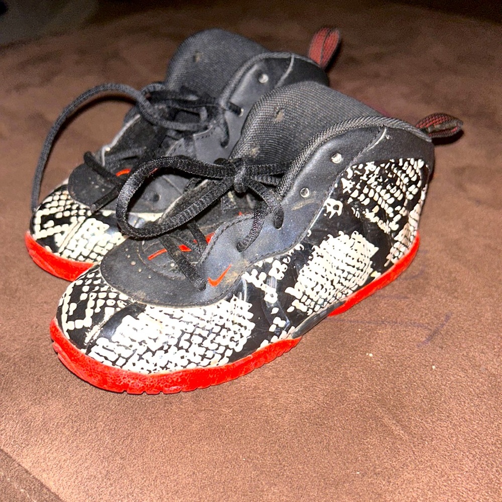 8.5 Snake print red and black nike foamposite